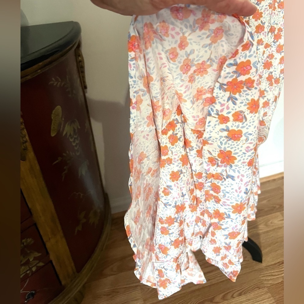 Japna Floral & Maxi Slight High/Low Size S​​​​​​​​​​​​​​​​​ - Picture 7 of 13